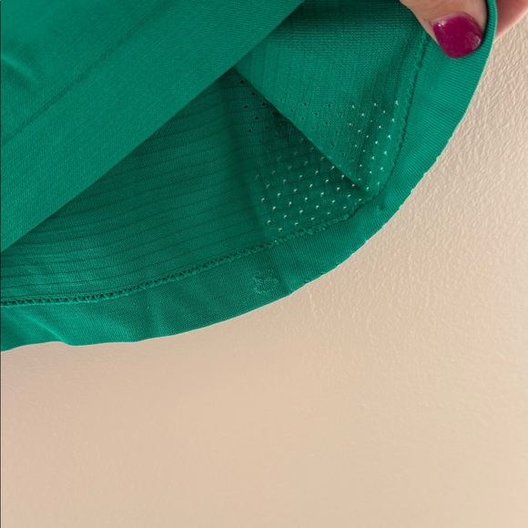 lululemon athletica Green Short Sleeve Top - Picture 2 of 3